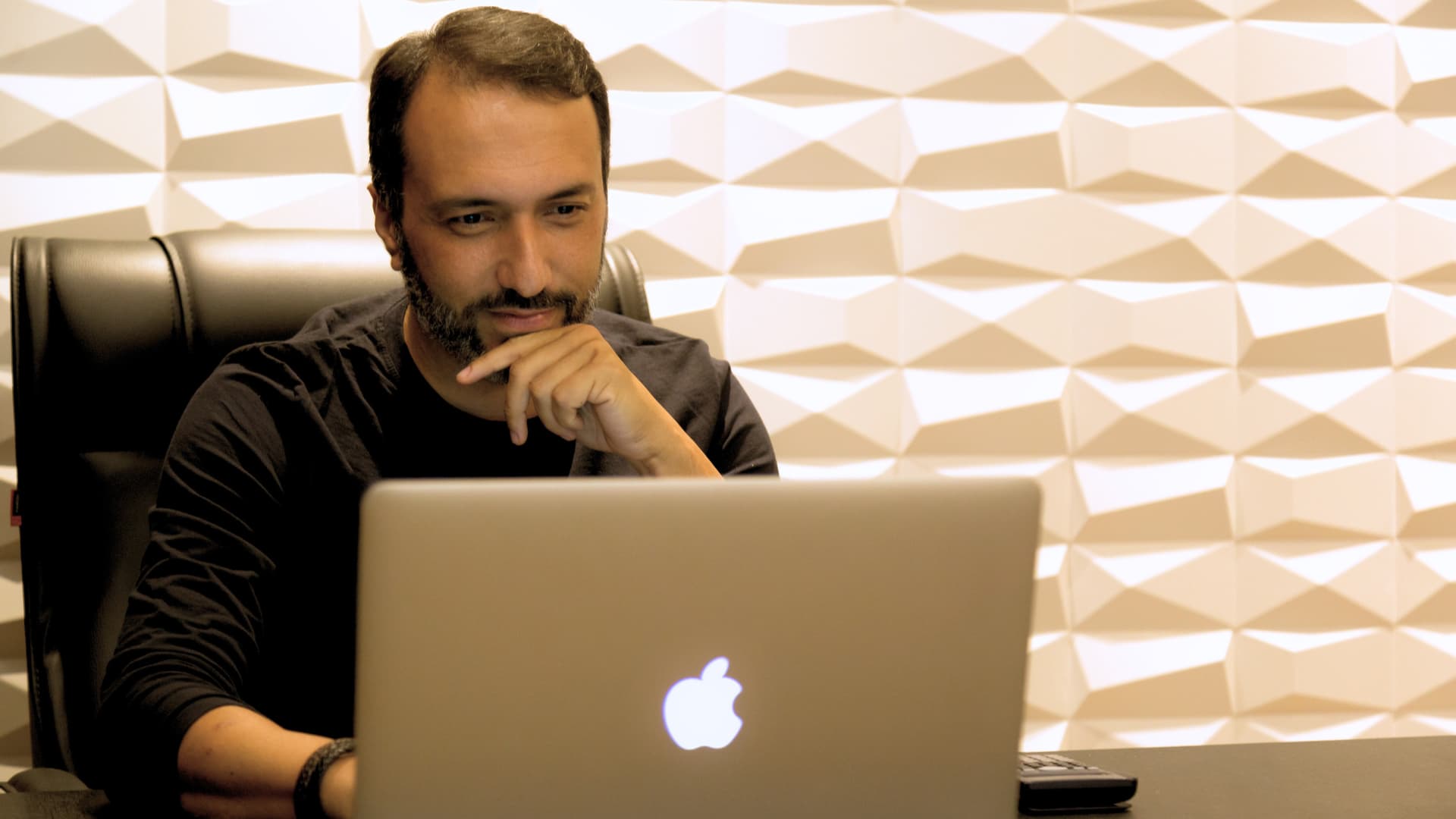 Raphael Davila, arquiteto de lato padrão